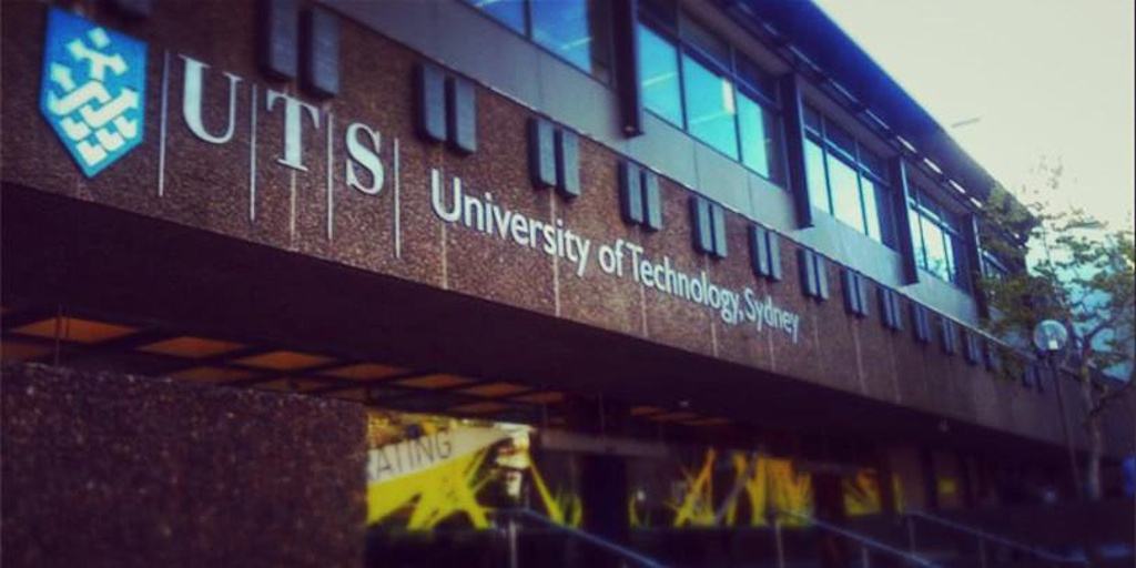 学护理专业去悉尼科技大学好还是西悉尼大学好?3个角度进行PK!